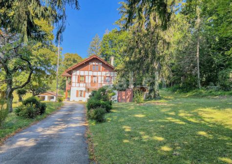 Coup de coeur – Ancienne maison sur un domaine de plusieurs hectares